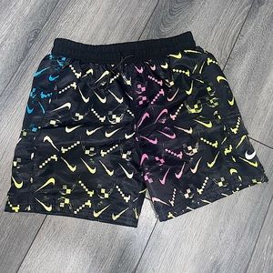 Nike boys swim trunks L (9yrs-10yrs)